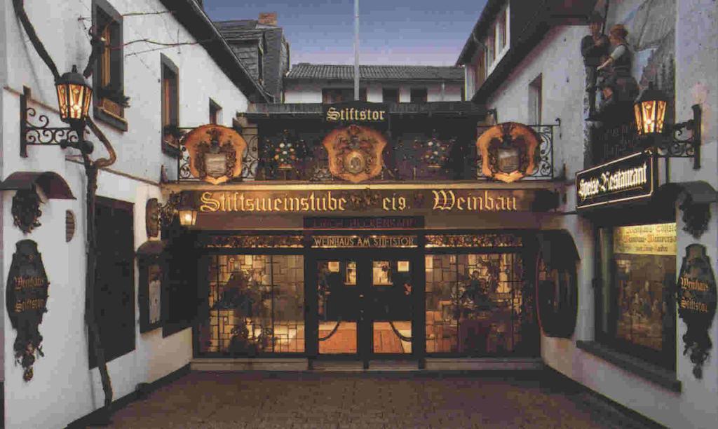 Hotel Weinhaus Am Stiftstor Treis-Karden Extérieur photo